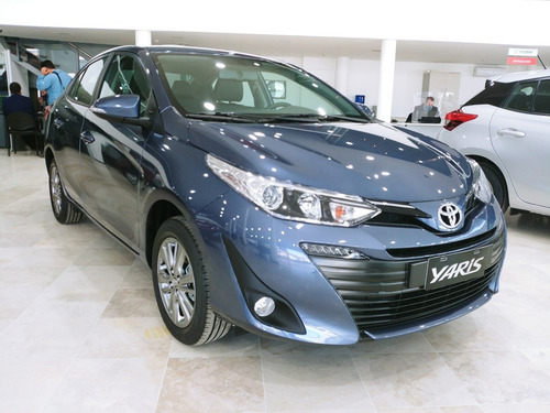 Imagen 2 de 9 de Toyota Yaris 1.5 107cv Xls Pack 4 P