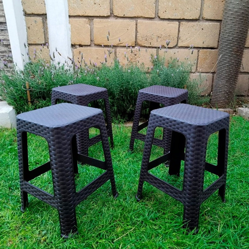 Imagen 3 de 8 de 4 Bancos De Plástico Tipo Rattan Para Jardín O Casa