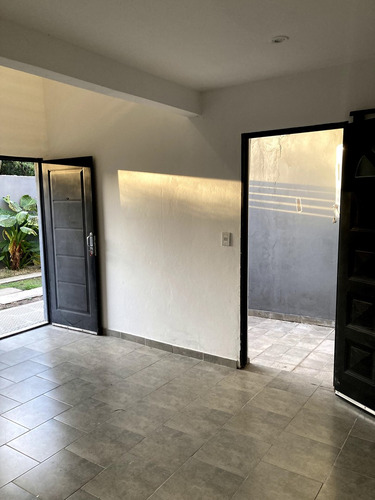 Casa En Venta En Ituzaingó, G.b.a. Zona Oeste