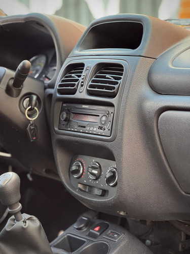 Renault Clio 1.2 Mio Confort Plus Abs Abcp
