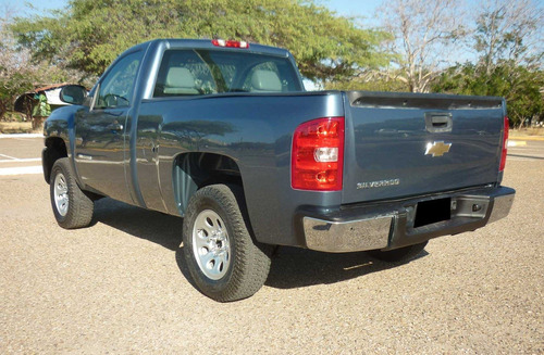 Chevrolet Silverado Ls 4x2 2009 5.3 Automatica Camioneta