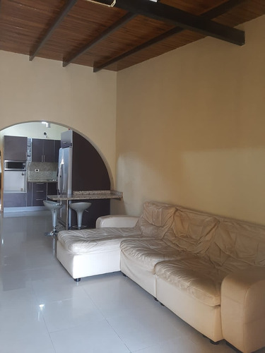 Imagen 2 de 12 de Casa En Alquiler Amoblada Valle De Oro Penélope Yañez