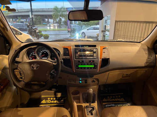 Toyota SW4 SRV D4-D 4x4 3.0 TDI Dies. Aut