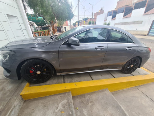 Imagen 17 de 20 de Mercedes Benz Cla 200 Amg Coupé 2014