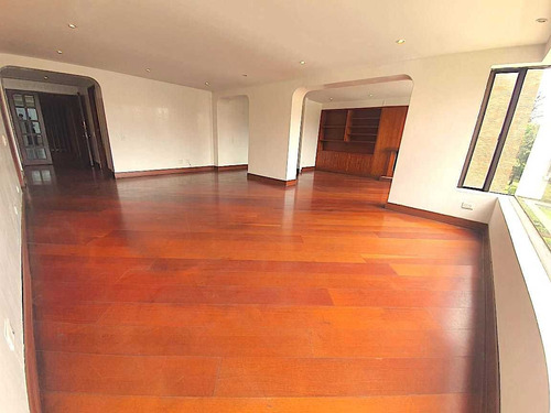 Imagen 2 de 14 de Apartamento En Venta Chico - Para Remodelar