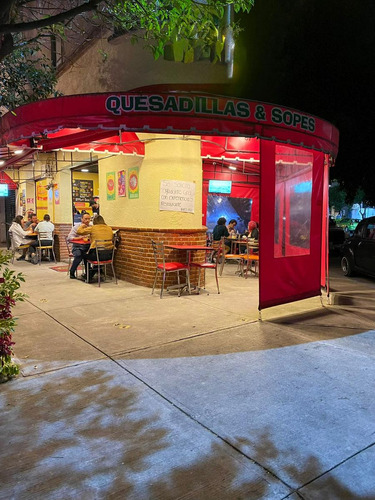 Traspaso Local En Esquina En Portales