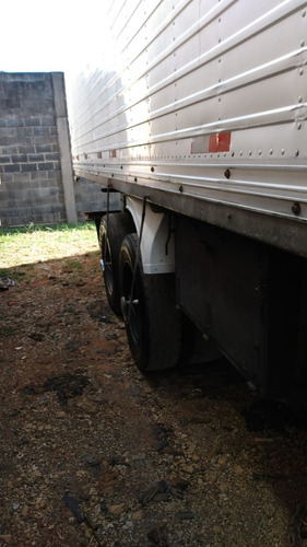 Imagem 4 de 12 de Carreta Baú Fnv Fruehauf Sr Ano 1982