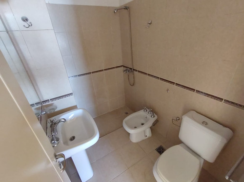 Alquiler Departamento 3 Dormitorios C/balcón Villasol