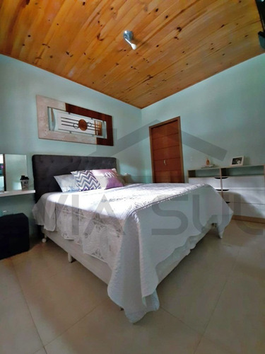 Imagem 8 de 21 de Belíssima Propriedade De Alto Padrão, Com Infraestrutura Completa Para Lazer E Moradia. - 12 - 69839620