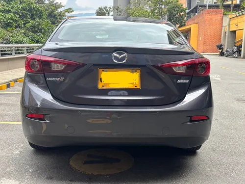 Mazda 3 2.0 Touring Mt
