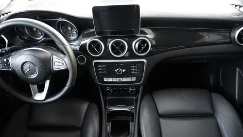 Mercedes-Benz Clase CLA 1.6 200 Cgi Sport At