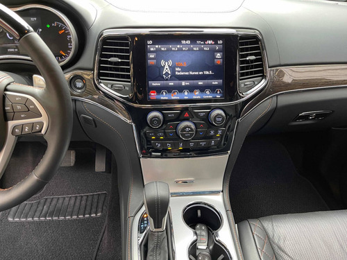Imagen 6 de 15 de Jeep Grand Cherokee 2019 5.7 Summit Elite Platinum 4x4