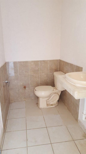 Local En Venta En Esquina Avenida Santa Fe Con 2 Departamentos
