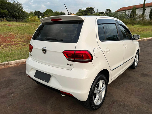 Imagem 7 de 13 de Volkswagen Fox Highline 1.6 16v Msi (flex)