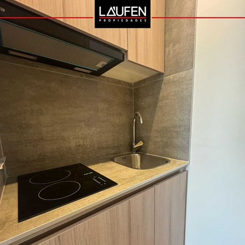 Moderno Estudio Con Impresionante Vista (85689)