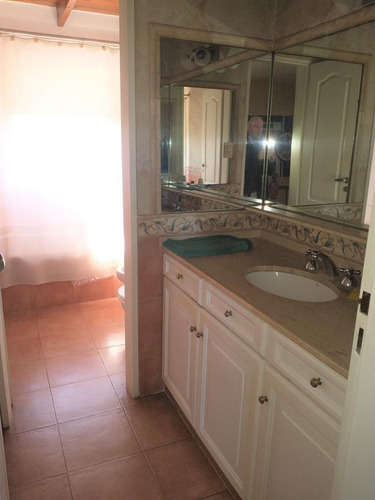 Imagen 17 de 23 de Chalet Reciclado 5 Dormitorios, Jardín Piscina, Cochera X 2. Impecable.