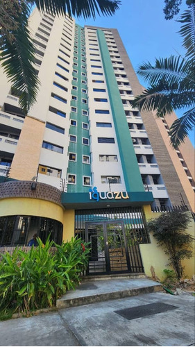 Global Vende Apartamento En Valles De Camoruco, Res. Iguazu