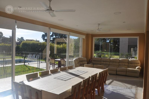 Imagen 6 de 30 de Casa De Categoría En La Mejor Ubicación De San Matias - 330m2 Cubiertos Oportunidad!