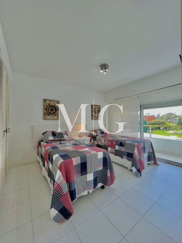 Imagen 17 de 24 de Venta Apartamento 3 Dormitorios Frente Al Mar Playa Mansa