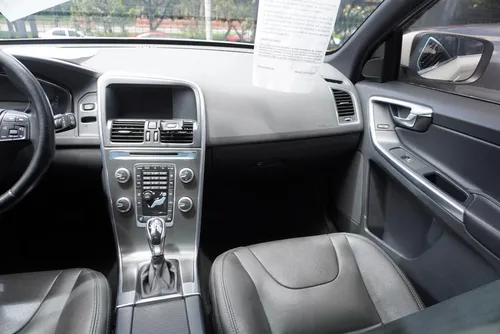 Volvo XC60 2.0 T5