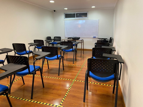 Imagen 12 de 16 de Estupenda Casa Para Uso Comercial En Talcahuano