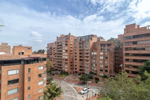 Apartamento En Venta En Los Rosales. Cod V15140