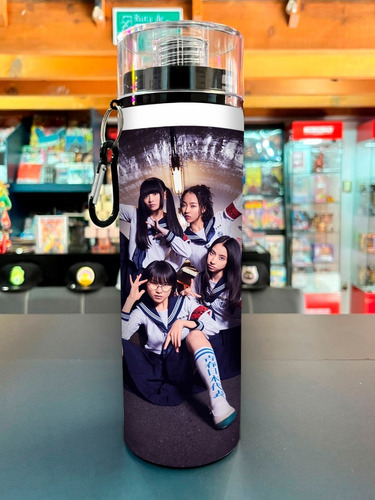 Termo Cilindro De J Pop Atarashii Gakko  750 Ml