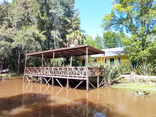 Histórica Casona De Familia Thompson En Alquiler En Delta Del Tigre. 8 Suites Tipo Hotel, Alojamiento Para 20 Personas Cómodas. Piscina, Terrazas Sobre El Arroyo. Tranquilidad Total. Paz.