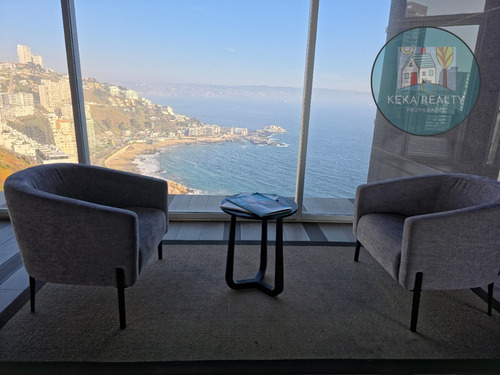 Vista Insuperable, Edificio Makromar, Lujosa Oportunidad