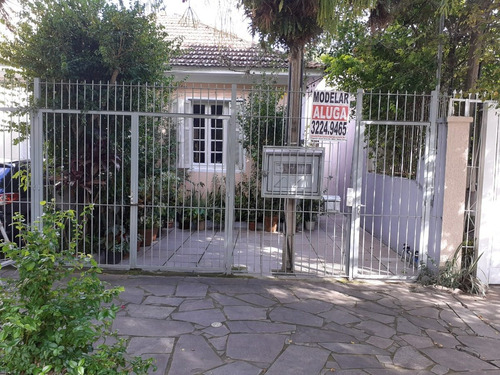 Imagem 1 de 11 de Casa De Fundos Na Rua Dona Eugênia, Quase Esquina Com Vicente Da Fontoura