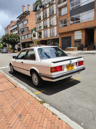 BMW Serie 3 2.3 323i E30 Coupe