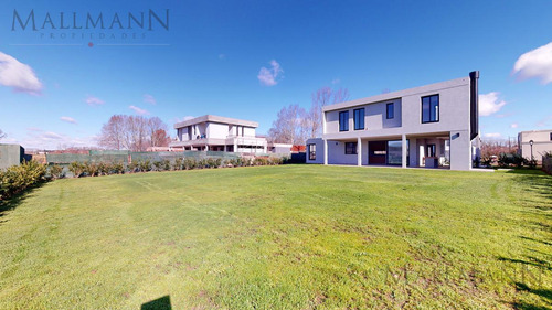 Venta Casa La Calesa Pilará, 4 Habitaciones