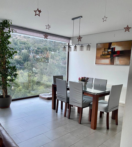 En Arriendo! Espectacular Casa Con Vista A Stgo. El Arrayán