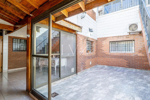 Venta Excelente Casa 4 Ambientes Barrio Naón, Mataderos