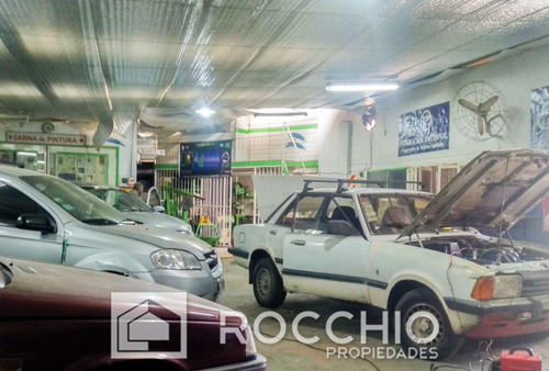 Local . | Avenida Rolon 2530