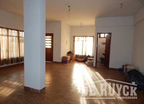 Imagen 13 de 17 de Local Con Vivienda En Venta En Quilmes Oeste
