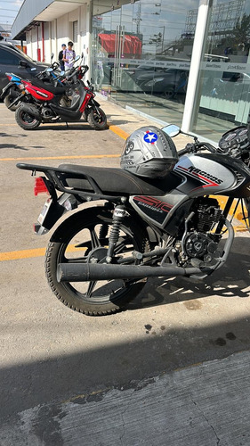 Carabela Kronos 150cc Seminueva Color Gris