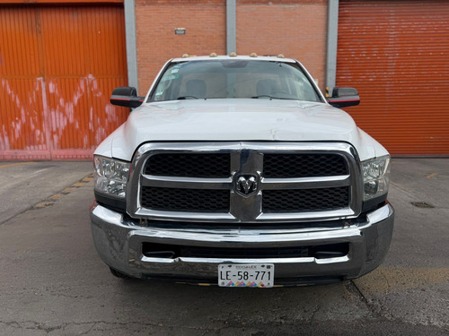RAM 4000 5.7 Chasis Cabina Pl 4x2 Mt