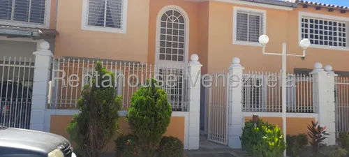 En Venta Casa - Urb. Vista Linda.