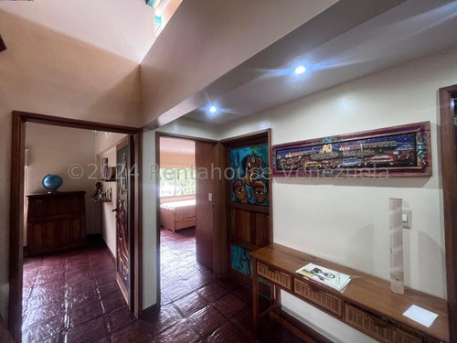 Impecable Y Bello Apartamento En Alquiler Ubicado En San Román 24-22455