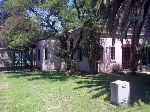 Imagen 1 de 11 de Casa - Barrio Parque Leloir