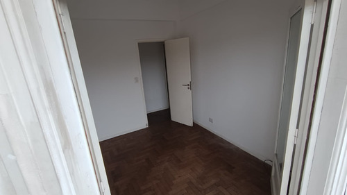 3 Ambiente Al Frente Con Balcon - Boedo