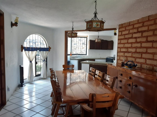 Casa En Privada En Obrera, Tepoztlán, Morelos - Crb-1083-cp