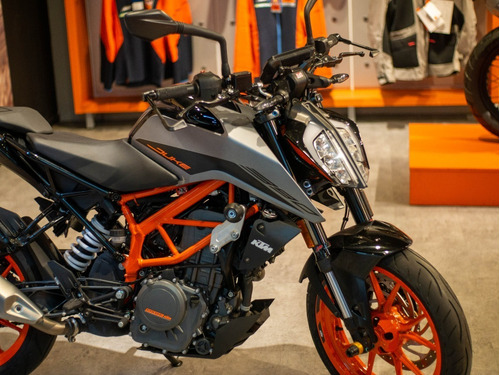 Imagen 24 de 25 de Ktm Duke 390 Gris Usado Seleccionado