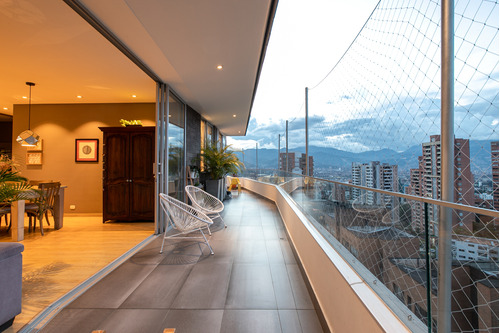 Apartamento En Venta En Poblado Milla De Oro Medellin