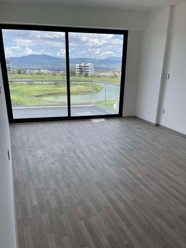 Imagen 8 de 30 de Vista A Campo De Golf Con Lago- Zibatá
