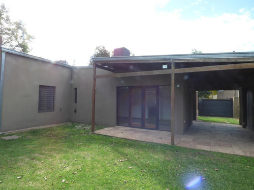 Imagen 4 de 24 de Casa En Venta En City Bell Calle 467 Esq 30 - Dacal Bienes Raices