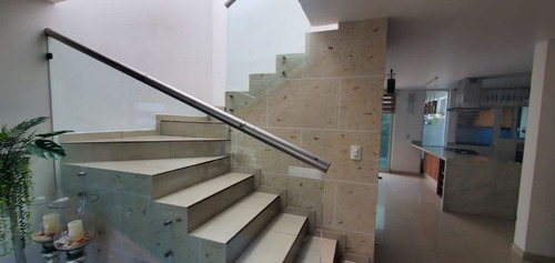 Imagen 2 de 24 de Casa Muy Bonita En Coto Nueva Galicia $3, 900,000