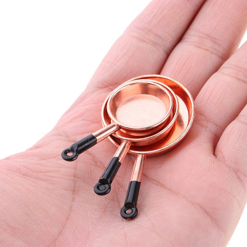.. Utensilios De Cocina En Miniatura Bronce