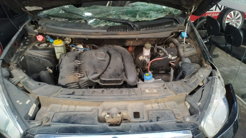 Imagem 2 de 8 de Sucata Fiat Grand Siena 1.4 8v Attractiv Manual Ano 2015